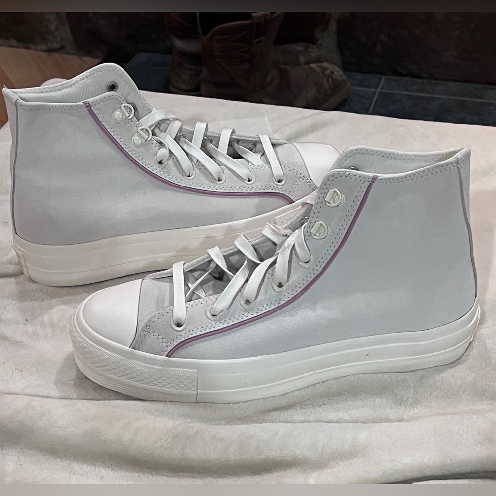 Chuck Taylor All Star Lift Platform Suede NIB